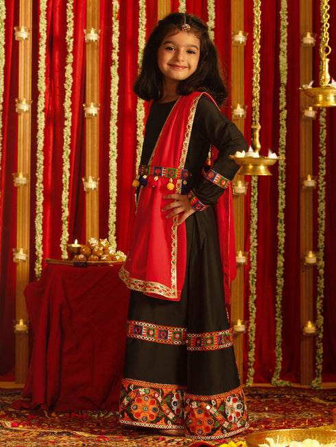 Girl's' Navratri Special Black Anarkali Kurta With Red Dupatta Set